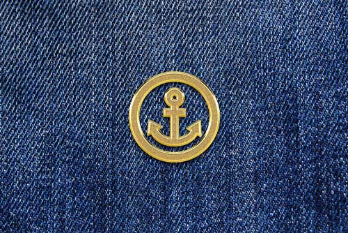 gold-emblem-pin-mockup